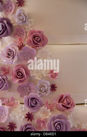 Zucker-Blume-Detail auf Hochzeitstorte Stockfoto