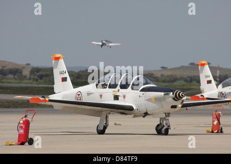 Ein Socata TB 30 Epsilon-Schulflugzeug der portugiesischen Luftwaffe in Beja, Portugal. Stockfoto