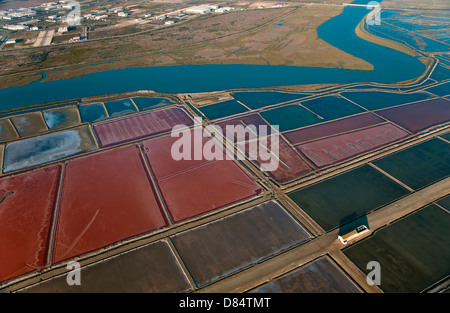 Luftaufnahme der Saline und Guadalete Fluss, El Puerto De Santa María, Provinz Cádiz, Region Andalusien, Spanien, Europa Stockfoto