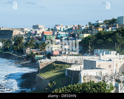 Bunte La Perla und Fort San Christobal Nationalpark in Old San Juan, Puerto Rico. Stockfoto