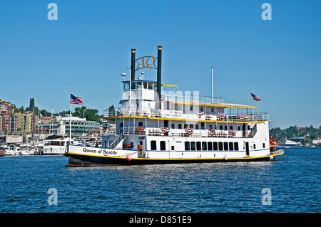 Dampfantrieb Paddelboot namens Queen of Seattle, bietet Touren des Lake Union während des Unterrichts Geschichte dieses Boot Rolle. Stockfoto