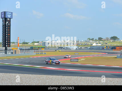 Austin, Texas, USA. 19. Mai 2013. Jamie Whincup #1 Triple acht Engineering V8 Supercars Rennen 16 am dritten Tag von Austin 400 in Austin, TX. Bildnachweis: Cal Sport Media / Alamy Live News Stockfoto