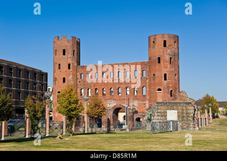 Italien-Piemont-Turin. Porta Palatina Stockfoto