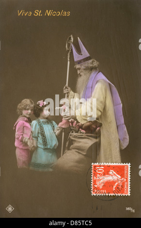 Weihnachtsmann als St. Nicholas Stockfoto
