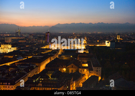 Italien Piemont Turin Nachtansicht von Mole Antonelliana Stockfoto