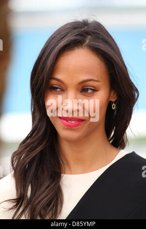 ZOE SALDANA BLUT BINDET. PHOTOCALL. CANNES FILM FESTIVAL 2013 CANNES Frankreich 20 Mai 2013 Stockfoto