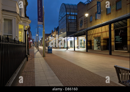 Southend - on - Sea High Street bei Tagesanbruch. Stockfoto