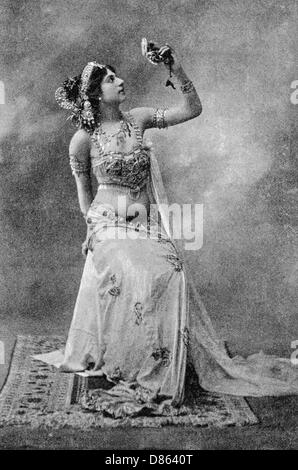 Mata Hari tanzt in Olympia Stockfoto