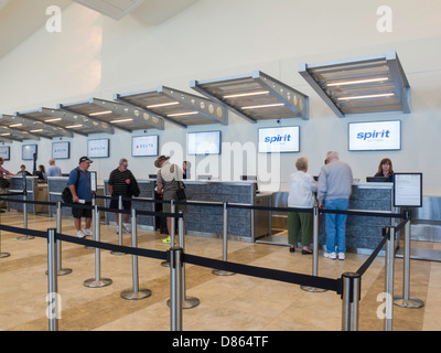 Spirit Airlines Check-In Schalter, der internationale Flughafen Myrtle Beach, SC Stockfoto