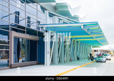Haupt-Terminal am internationalen Flughafen Myrtle Beach, SC Stockfoto