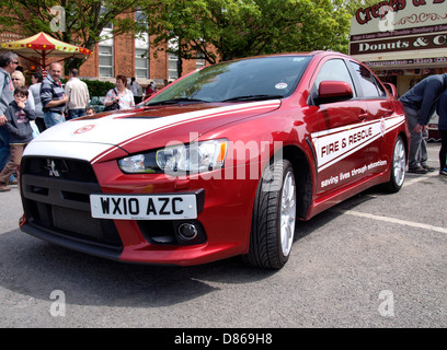 Devon & Somerset Feuer & Rescue Service Anzeige Mitsubishi Auto, Barnstaple, Devon, UK 2013 Stockfoto