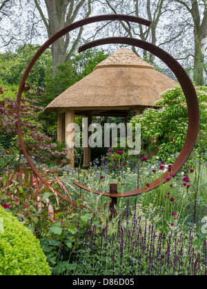 London, UK. 20. Mai 2013.die & G M Garten. Der erste Tag von der Chelsea Flower Show. Das Royal Hospital Chelsea. Bildnachweis: Guy Bell/Alamy Live-Nachrichten Stockfoto