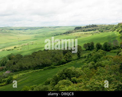 Sanfte Hügel, gesehen von der etruskischen Stadt Tarquinia, Latium, Umbrien, Italien Stockfoto