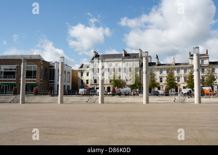 Das Oval Becken in Cardiff Bay, Wales, Vereinigtes Königreich, Roald Dahl Plass Stockfoto