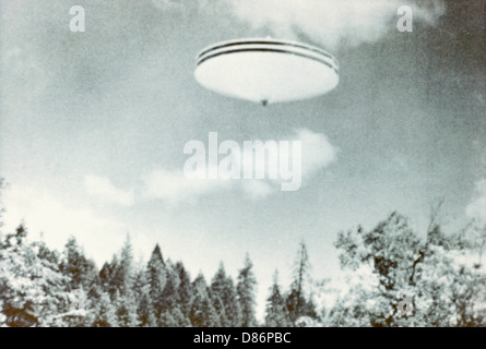 Noch immer Film von Daniel Fry vom UFO über Merlin, Oregon. Stockfoto