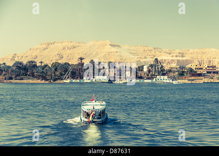 Wasserlandschaft am Nil in der Nähe von Luxor in Ägypten Stockfoto