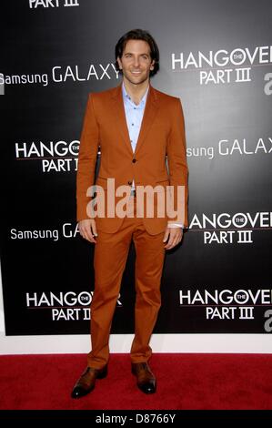 Los Angeles, Kalifornien, USA. 20. Mai 2013. Bradley Cooper im Ankunftsbereich für THE HANGOVER: Teil III-Premiere, Westwood Village Theater, Los Angeles, CA 20. Mai 2013. Foto von: Michael Germana/Everett Collection/Alamy Live-Nachrichten Stockfoto