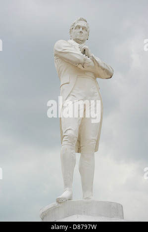 Statue von Sir Tomas Stamford Raffles - bekannt für seine Gründung der Stadt Singapur. Er wird oft als die "hatte Stockfoto