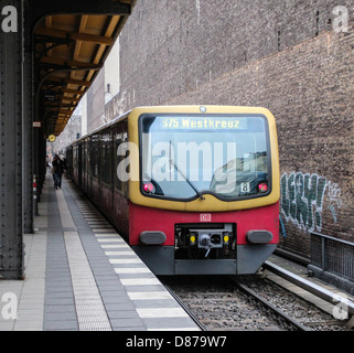 U-Bahnlinie S75 der Berliner S-Bahn, in der central Station Hauptbahnhof Stockfoto
