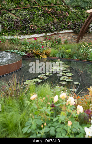 London, UK. 20. Mai 2013. Stoke-on-Trent Geschichte der Transformation Garten bei der RHS Chelsea Flower Show, eine Silber-Medaille. Bildnachweis: Malcolm Park / Alamy Live News Stockfoto