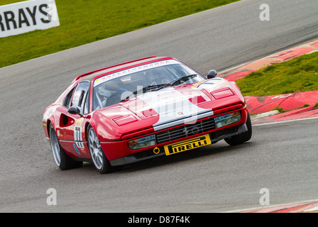 1986 Ferrari 328 GTS mit Fahrer Ted Pearson am Meeting 2013 CSCC Snetterton, Norfolk, Großbritannien. Stockfoto