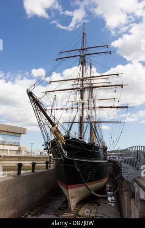 RRS Discovery auf 'Discovery Point' Dundee Schottland. Polar Exploration Schiff Stockfoto