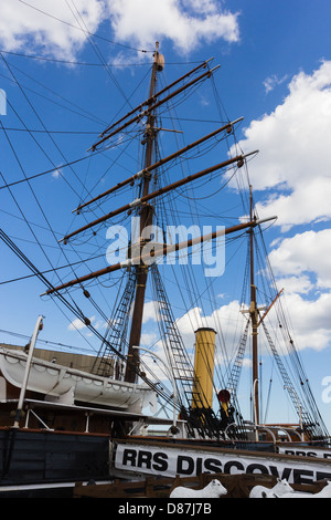 RRS Discovery auf 'Discovery Point' Dundee Schottland. Polarforschung Schiff Stockfoto