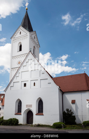 Kirche St. Leonhard in der bayerischen Stadt Fürstenfeldbruck, Deutschland Stockfoto