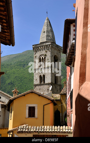 Italien, Le Marche, Valnerina, Visso, Collegiata di Santa Maria Stockfoto