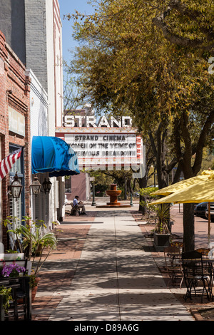 Strand Theater und Geschäfte, historisches Viertel Georgetown, SC Stockfoto