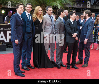 Die Besetzung besucht auf 22.05.2013 am Empire Leicester Square, London die Europäische Premiere von The Hangover Teil III. Personen im Bild: Bradley Cooper, Ed Helms, Justin Bartha, Ken Jeong, Zach Galifianakis, Heather Graham, Todd Phillips. Bild von Julie Edwards Stockfoto