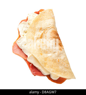 Italienische Piadina mit Schinken und Mozzarella-Käse. Stockfoto