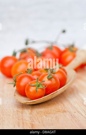 Mischtypen Erbe Tomaten in gestylte Aufnahmen. Stockfoto