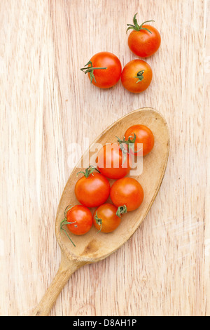 Mischtypen Erbe Tomaten in gestylte Aufnahmen. Stockfoto