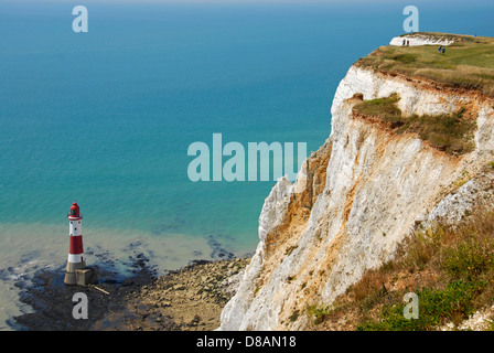 Beachy Head Lighthouse und Klippen, East Sussex, England Stockfoto