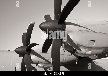 Neuen Lockheed c-130-Propellerblätter in schwarz / weiß Stockfoto