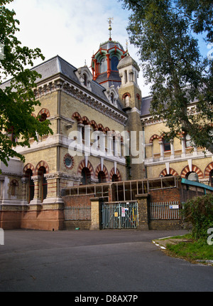 Außenseite des Abbey Mills Abwasserpumpwerk 1868 von Joseph Bazalgette und Edmund Cooper, Stratford, London, England Stockfoto