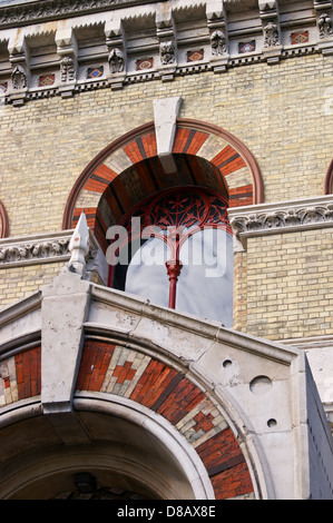 Architekturdetail, Abbey Mills Abwasserpumpwerk 1868 von Joseph Bazalgette und Edmund Cooper, Stratford, London, England Stockfoto