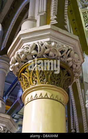 Gusseiserne Säule Kapital Detail des Abbey Mills Abwasserpumpwerk 1868 von Bazalgette und Cooper, Stratford, London, England Stockfoto