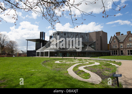 Stadt von Inverness, Schottland. Eden Court Theatre ist eine große Kunst, Theater und Kino Veranstaltungsort in Inverness. Stockfoto