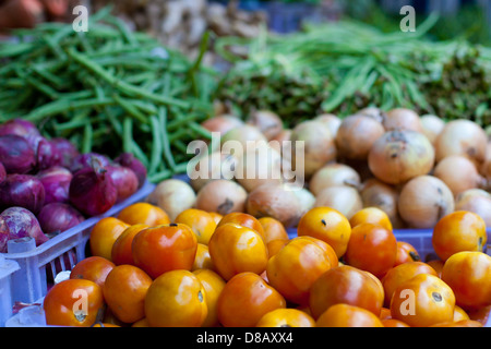 Frisches Obst und Gemüse auf den asiatischen Markt Stockfoto