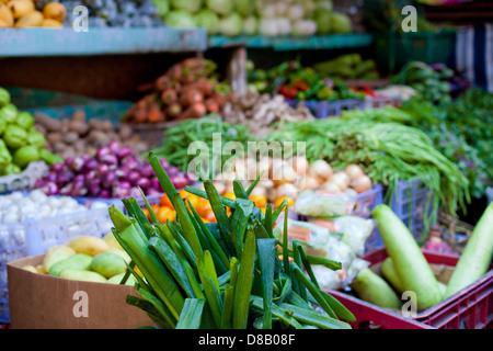 Frisches Obst und Gemüse auf den asiatischen Markt Stockfoto