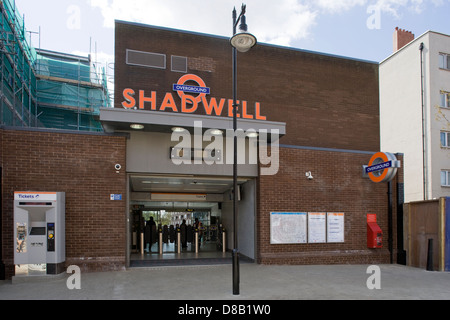 London Overground Shadwell Bahnhof East London Stockfoto