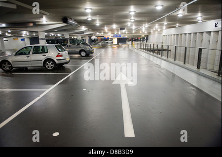 Eine Tiefgarage in den Niederlanden Stockfoto