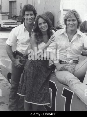 CATHERINE BACH mit John Schneider und Tom Wopat.The Dukes of Hazzard zeigen. (Kredit-Bild: © Sterling-Macfadden/Globe Photos/ZUMAPRESS.com) Stockfoto