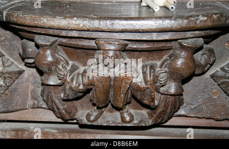 Misericords Sitz Wassermann die Wasserträger für Regen St Marys Kirche Ripple Worcestershire England UK Stockfoto