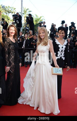 23. Mai 2013 - Cannes, Frankreich - CANNES, Frankreich - Mai 23: Audrey Marnay, Arielle Dombasle und Farida Khelfa besuchen die Premiere von "Nebraska" während der 66. jährlichen Cannes Film Festival in den Palais des Festivals am 23. Mai 2013 in Cannes, Frankreich. (Kredit-Bild: © Friedrich Injimbert/ZUMAPRESS.com) Stockfoto