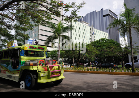 Jeepney I.T. Park der Stadt Cebu Philippinen Stockfoto