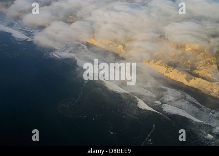 Luftaufnahme der Pazifikküste von San Francisco (West Lake, Serramonte Area), CA Stockfoto