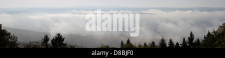 Nebel über Trier, Deutschland, Rheinland-Pfalz Stockfoto